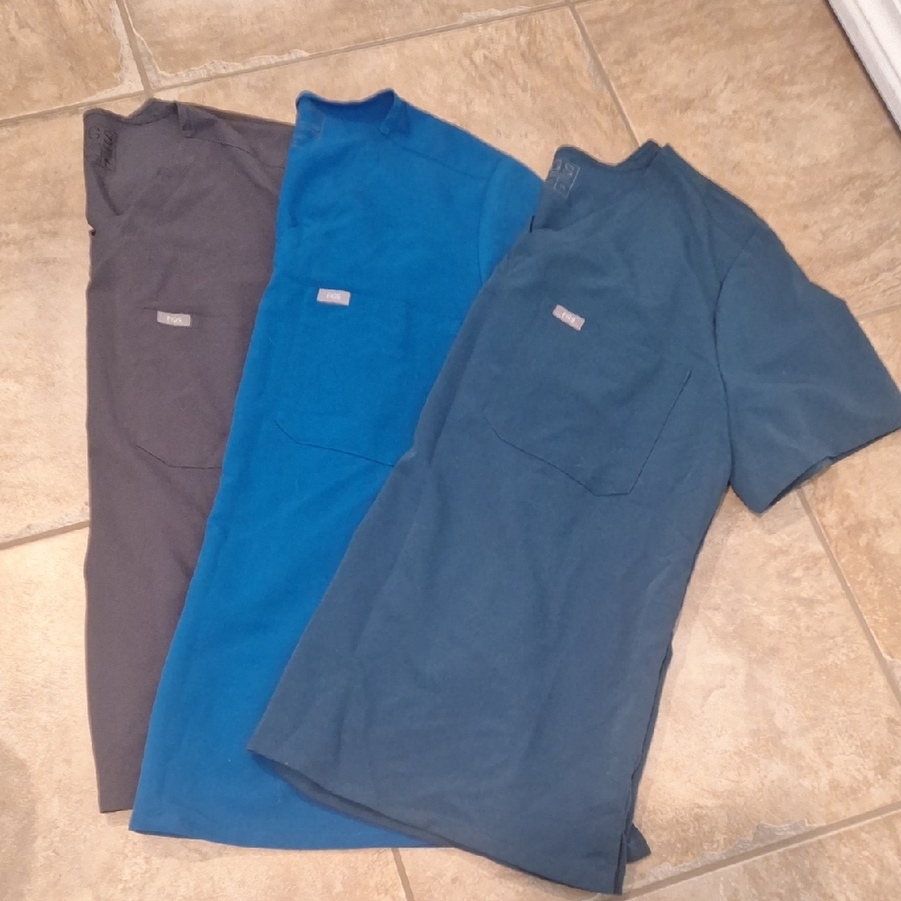 Lot of 3 FIGS SCRUB TOPS XXL